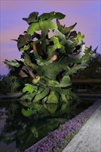 Botanical Garden of Montreal - Bird tree sculpture