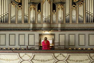Organist at classicistic organ by Johann-Markus Oestreich