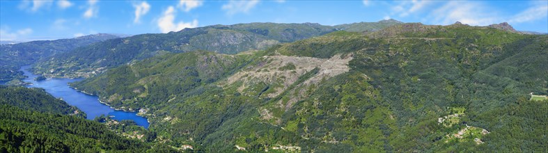 View from the point of view Pedra Bela over the Cavado River