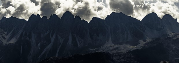 Backlit summit panorama of the Kalkkoegel