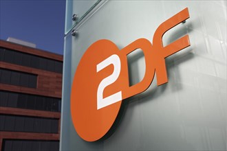 Logo ZDF on a pylon