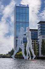 The Molecule Man statue at the Treptowers