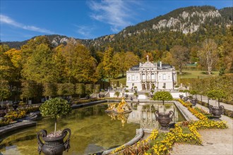 Fountain at Linderhof Castle with autumn colours