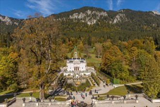 Fountain at Linderhof Castle with autumn colours