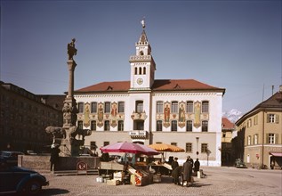 Town hall with green market