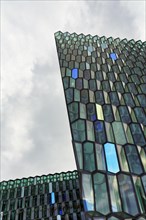 Detail of the glass facade