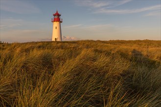 Sunrise at the lighthouse List West at the Lister Ellenbogen