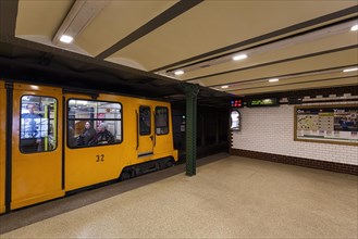 Yellow Metro