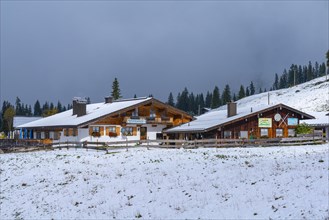 Hotels in the first snow in October at Winklmoosalm