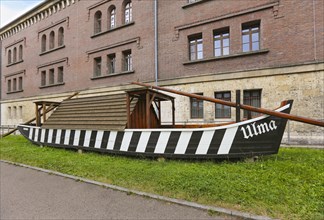 Ulmer Schachtel in front of the Danube Swabian Central Museum