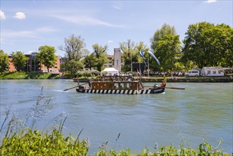 Ulmer Schachtel on the Danube