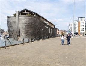 Noah's ark replica floating museum ship Verhalen Ark