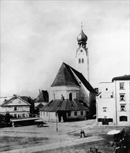 Ludwigsplatz and St. Nicholas Parish Church in front of the reconstruction in 1883