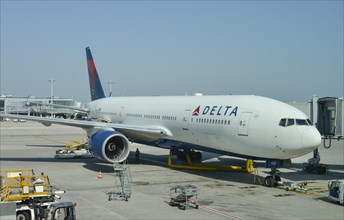 Plane Delta
