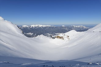 Karwendelgrube Karwendel mountainrange with sun in winter