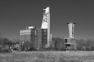 Shaft IV winding tower with machine hall and Consol Theatre in Consol Park