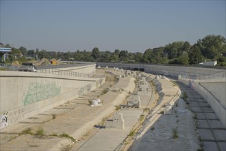 New construction of the A100 motorway