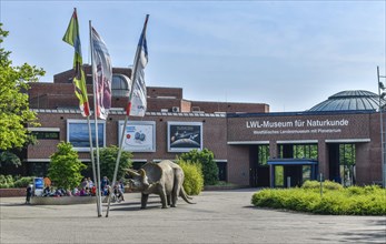 LWL Museum of Natural History with Planetarium