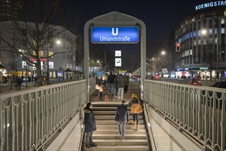 Uhlandstraße underground station