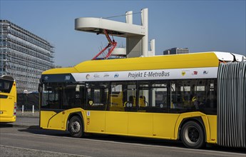 E-Metro Bus at the charging station at Zoologischer Garten bus station in Hertzstraße