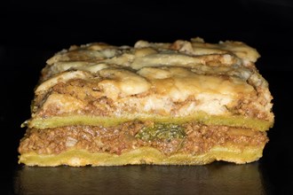 Classic lasagne with spinach dough