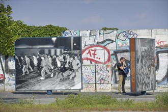 Berlin Wall History Mile Border crossing Bornholmer Strasse