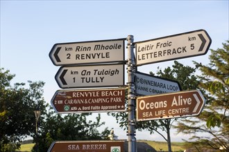 Signpost in Ireland in two languages