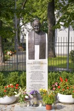 Monument to John Paul II St. John's Basilica