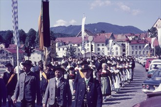 Traditional traditional costume procession in Bad Toelz