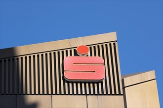 Sign and logo of the Sparkasse