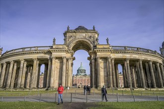 Triumphal Gate with Colonnades at the Communs