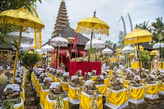 Balinese religious celebration inside Pura Sada temple