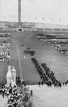 Adolf Hitler on the Maifeld and the International Olympic Committee