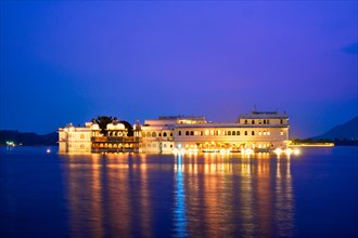 Romantic luxury India travel tourism