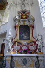 Side altar