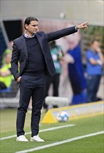 Coach Gerardo Seoane Bayer 04 Leverkusen gesture gesture