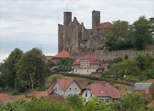 The Hanstein castle ruins above the village of Rimbach