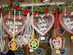 Gingerbread hearts with the inscription 'I love you' at the spring market