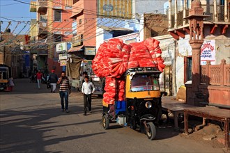 Street scene in the old town of Bikaner