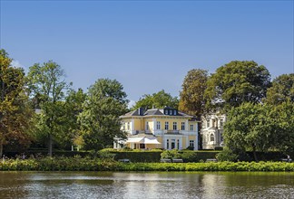 Luxury villas on the Aussenalster