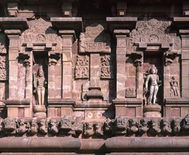 Sculptures on the decorated south exterior of Brihadisvara temple or Big temple in Thanjavur