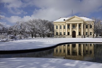 Prinz-Carl-Palais next to the State Chancellery