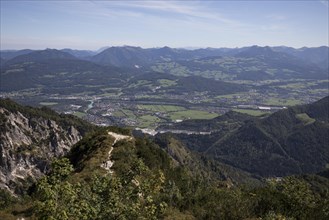 Blick auf die Salzach und Tauernautobahn