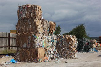 Lager von Altpapier zur Wiederverwertung in einem Recyclingbetrieb
