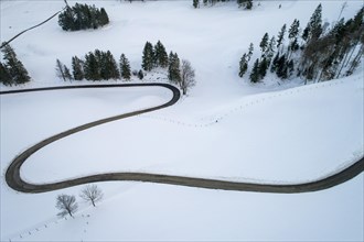 S-curve at Scheltenpass in winter
