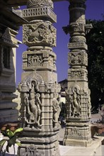 Details of the pillars in jain temple at Kundalpur
