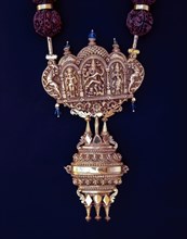 Nattukottai chettiars traditional Jewellery called Gowri Sangam