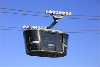 Cable car over the Penfeld River between the city centre and the Ateliers des Capucins cultural and commercial centre in the former Arsenal building in the Recouvrance district