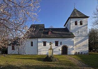 Alte katholische Pfarrkirche Refrath