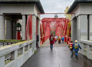 A school class on the red steel bridge